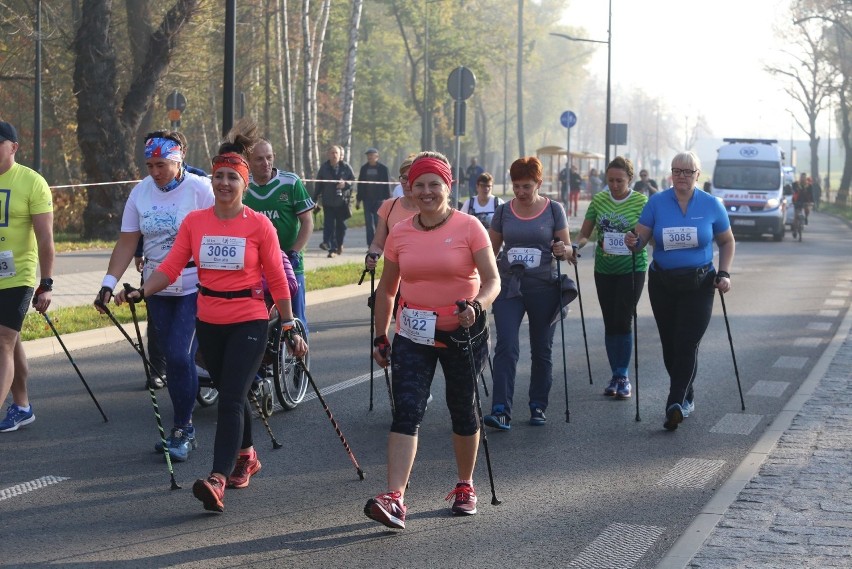 PKO Półmaraton Gliwicki. Blisko 1,5 tys. biegaczy na starcie [ZDJĘCIA + WYNIKI]