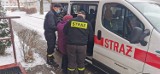 Bytomscy strażacy pomagają seniorom dotrzeć na szczepienia przeciw COVID-19