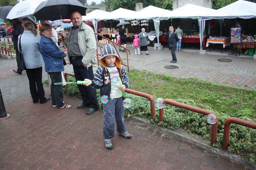 Mieszkańcy najstarszej dzielnicy Zawiercia bawili się podczas tradycyjnego jarmarku
