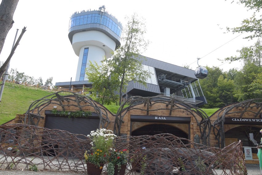 Park Tajemnicza Solina bawi i uczy. Setki zwiedzających [ZDJĘCIA]