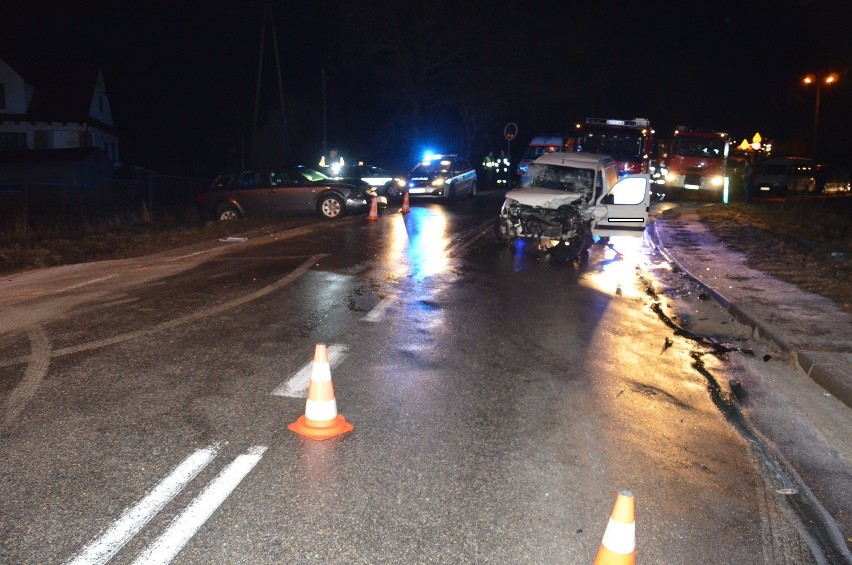 Wypadki w Bydlinie i Niesułowicach. Cztery osoby trafiły do szpitala