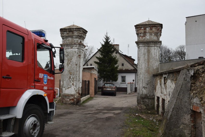 Pożar w Rudzie koło Wielunia. Przyczyną było zapalenie się sadzy w kominie[ZDJĘCIA, FILM]