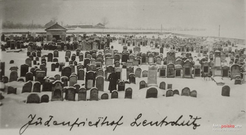 Lata 1939-1943, Cmentarz żydowski w Łęczycy