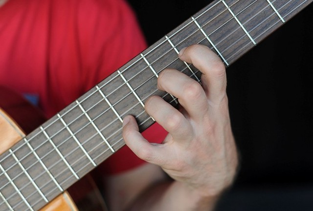 Konkurs gitarowy w piatek o godz. 17 w Domu Kultury "Jubilat" na osiedlu Tysiąclecia 30