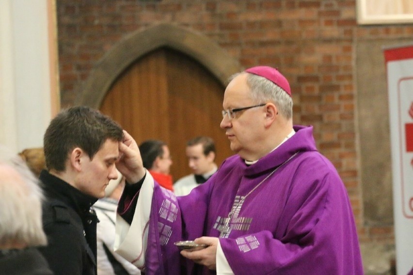Wieczorem biskup opolski będzie przewodniczył liturgii...