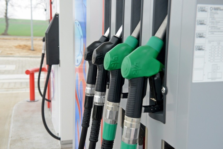 Sprawdź aktualne ceny za litr na stacjach benzynowych w...