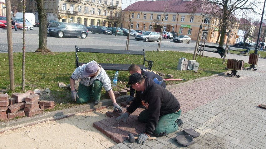Wymienią zapadniętą kostkę brukową na Placu Kościuszki w Łęczycy