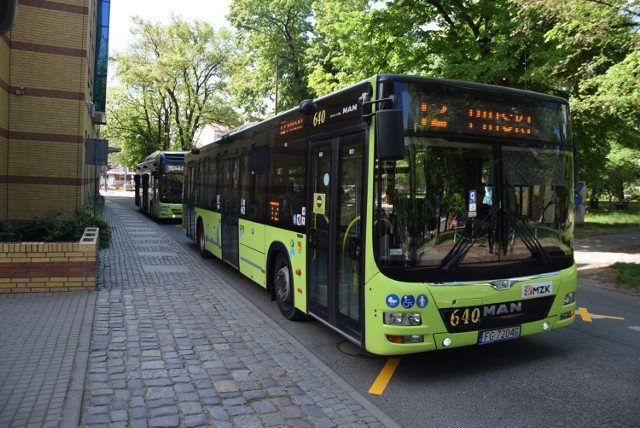 30-latka, który obnażał się w autobusie, szybko ujęła policja (zdjęcie ilustracyjne).