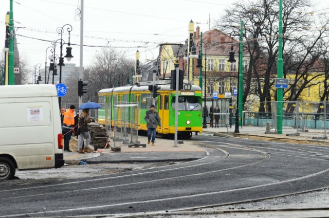 Tramwaje wróciły na most Teatralny w poniedziałek