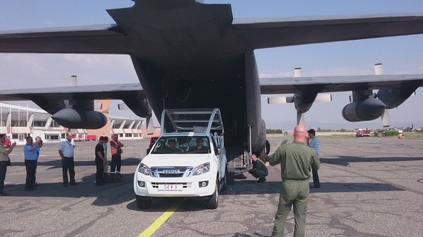 33 Baza Lotnictwa Transportowego dostarczyła Papamobile