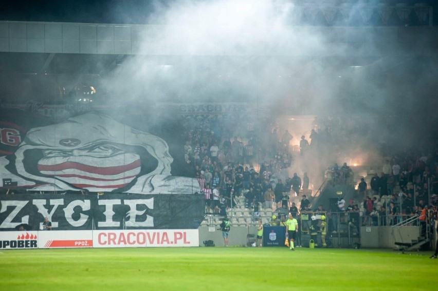 Tak kibicowano na meczu Cracovia - Legia, 29.07.2022