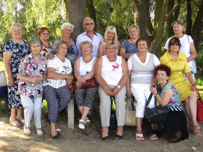 Seniorzy z klubu Ustronie zwiedzają kraj i poznają historię Polski