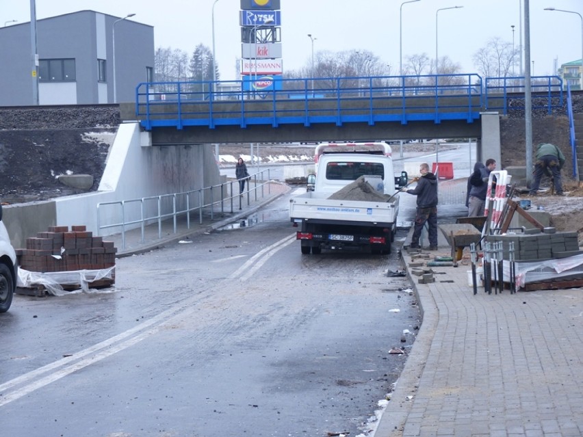 Radomsko: Wyremontowany "mostek" już pomazany przez wandali