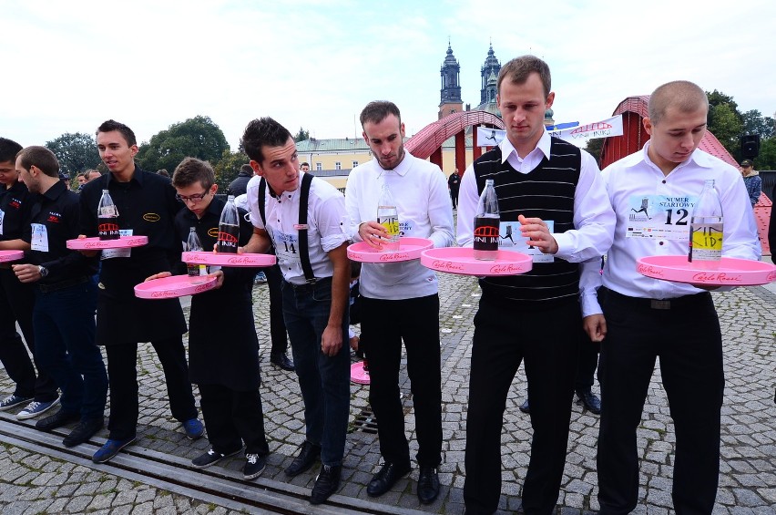 Poznań: Kelnerzy i kelnerki pobiegli na Śródce [ZDJĘCIA]