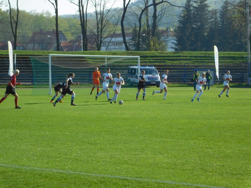 Piłkarki AZS PWSZ przegrały na wyjeździe 0:4 z Medykiem Konin, aktualnym mistrzem Polski