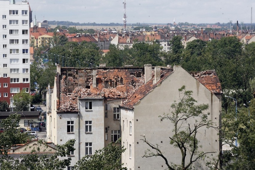 Huragan w Legnicy. Mija 11 lat od tych tragicznych wydarzeń [ARCHIWALNE ZDJĘCIA]