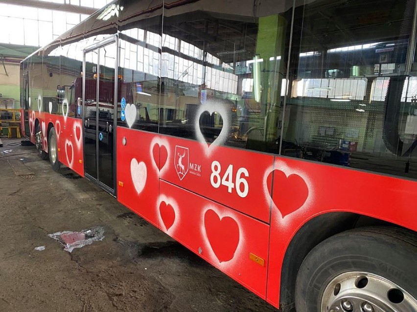 Jelenia Góra: Romantyczny autobus miejski okazji dnia Św. Walentego