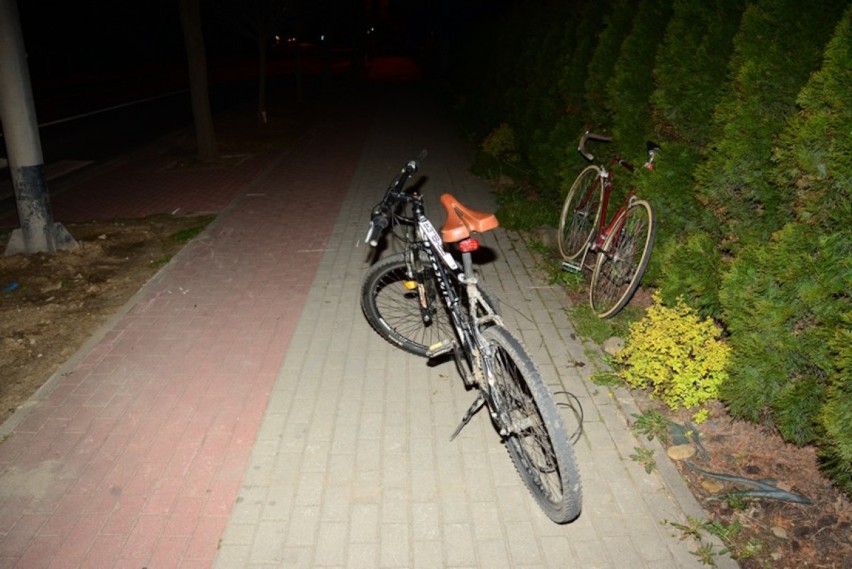 Wypadek w Dukli. Na chodniku zderzyli się młodzi rowerzyści. Obaj zostali ranni, jeden z nich poważnie [ZDJĘCIA]