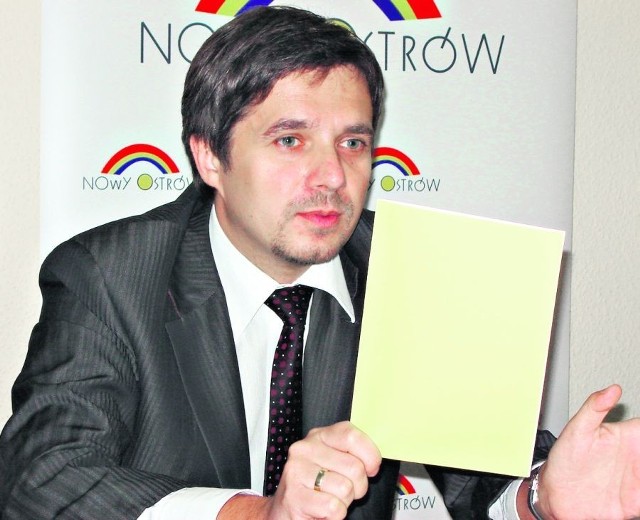Maciej Klósak pokazał prezydentowi  żółtą kartkę
