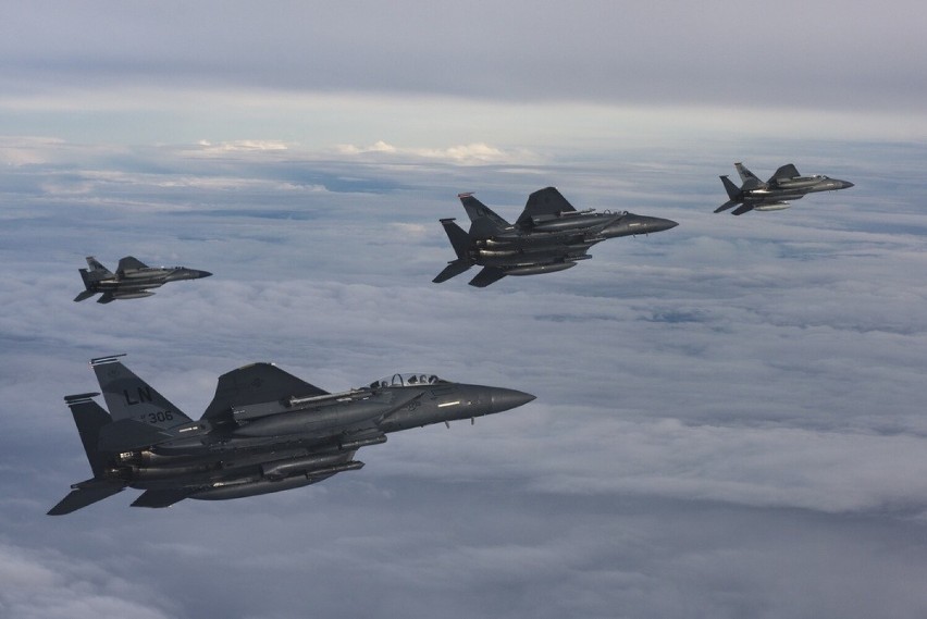 Amerykańskie samoloty F15 przylecą do bazy NATO w Łasku