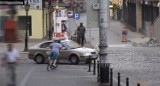 Poznań: Pijany rowerzysta urządził sobie rajd po centrum miasta [WIDEO]