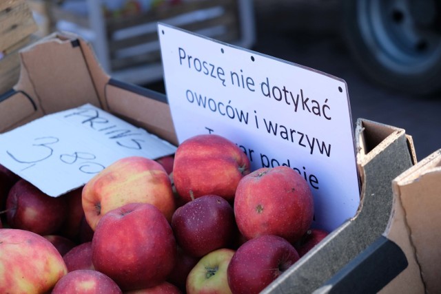 Targowisko przy ul. Lotników wciąż działa.