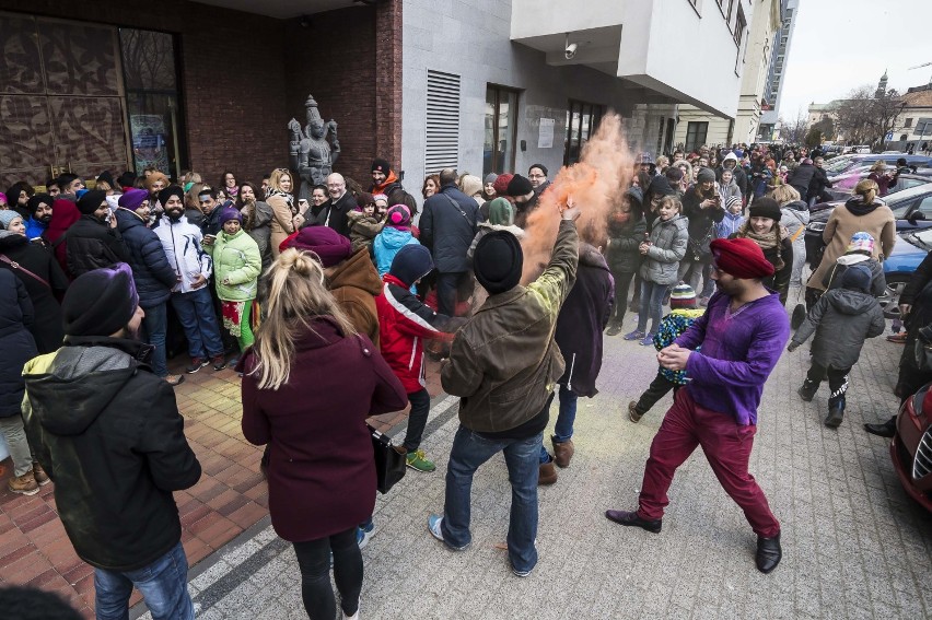 Holi - indyjskie święto kolorów w Muzeum Azji i Pacyfiku....