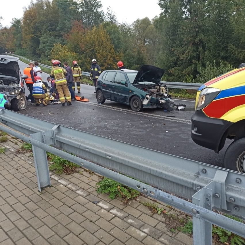 Wypadek w Łękawicy. Młody kierowca stracił panowanie nad samochodem