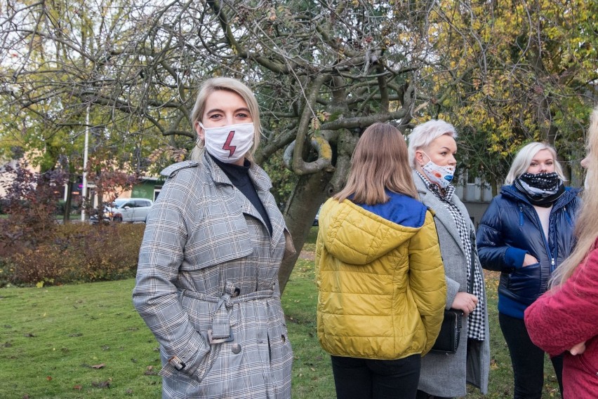 Protest kobiet w Rawie Mazowieckiej. W środę kolejna tura [ZDJĘCIA]