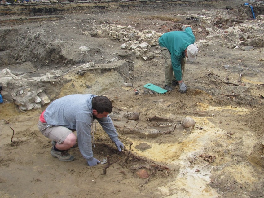 Częstochowa: Sensacyjne odkrycie archeologów na Nadrzecznej. Czym był odkryty budynek? [ZDJĘCIA]