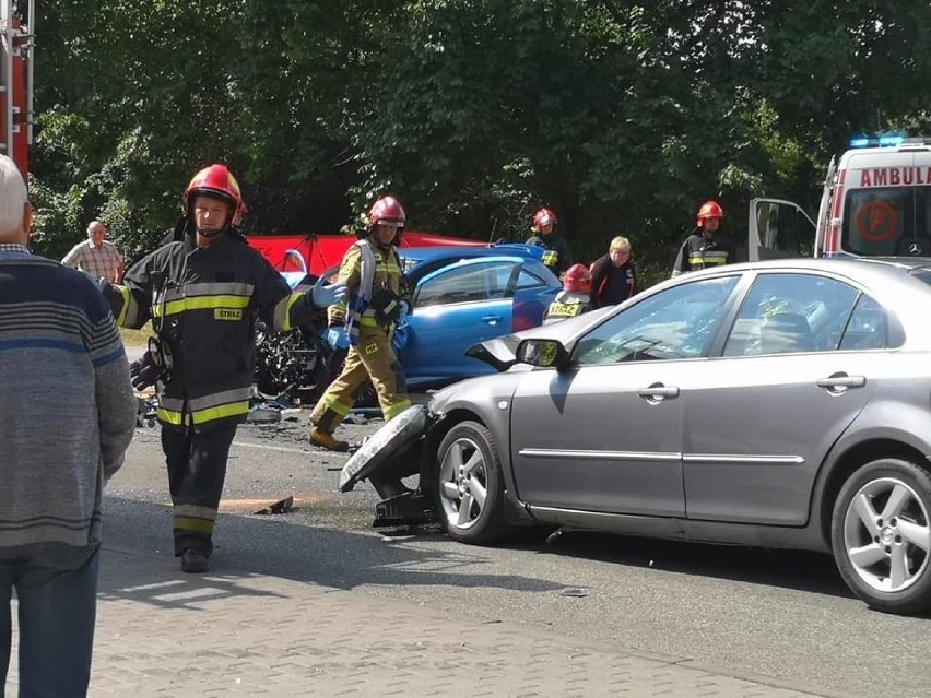 Wypadek w Mysłowicach. Trzy osoby zostały ranne w zderzeniu...