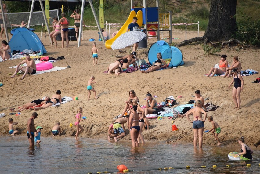 Plażowanie nad rzeką Wartą