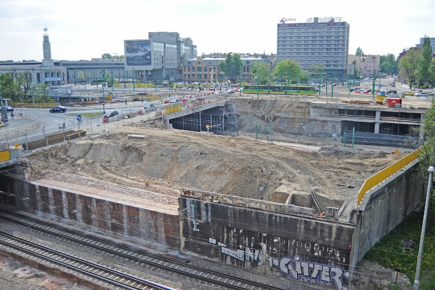 Przebudowa ronda Kaponiera wraz z modernizacją mostu...