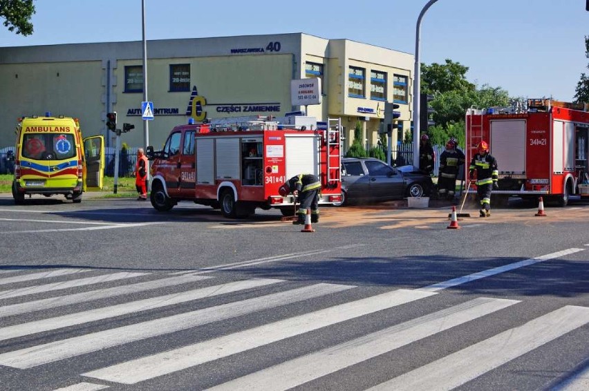 Wypadek w Kaliszu na skrzyżowaniu alei generała Sikorskiego...