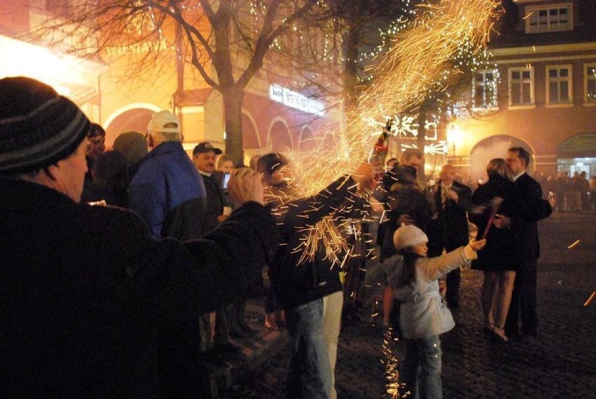 Tak wyglądały Sylwestry na Rynku w Lesznie przed laty