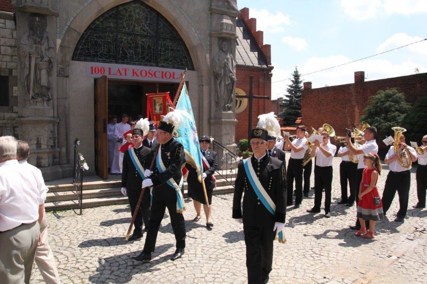 Obchody 100-lecia istnienia parafii NSPJ w Brzezinach Śląskich [FOTO]