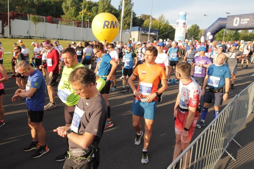 Zobacz kolejne zdjęcia. Przesuwaj zdjęcia w prawo - naciśnij...