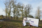 Policja szuka sprawców zniszczenia reklamy wyborczej kandydata na burmistrza Łowicza