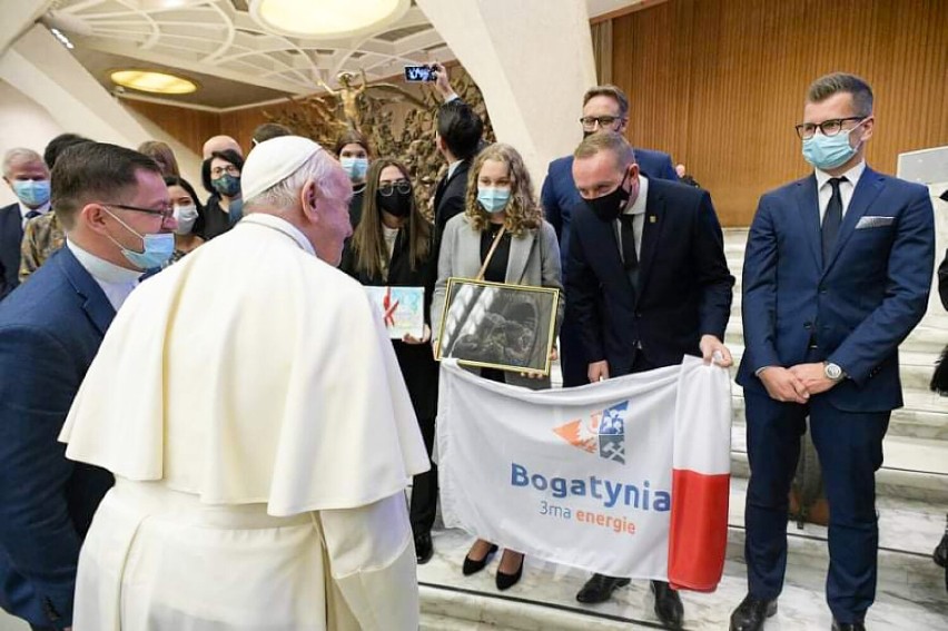 Burmistrz Bogatyni na audiencji u papieża Franciszka w watykanie