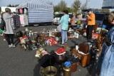 Pchli targ w Toruniu. Tak było na parking przy ulicy Grudziądzkiej