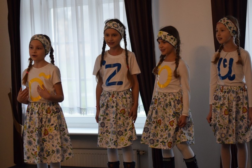 Dzieci zaśpiewały kaszubskie pieśni w MDK Rumia [ZDJĘCIA]