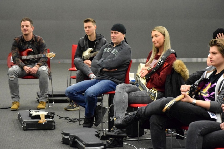 Znani muzyczy uczą w Kielcach, jak grać. Muzyczna Kuźnia wielką atrakcją nie tylko dla początkujących