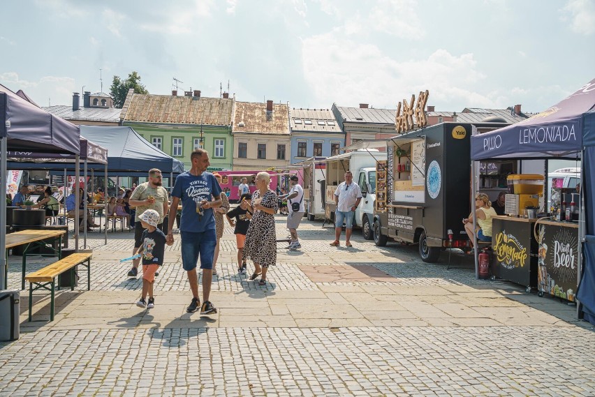 Sądeczanie pokochali food trucki. Zlot Street Food Polska przez trzy dni sciągnął do Rynku tłumy