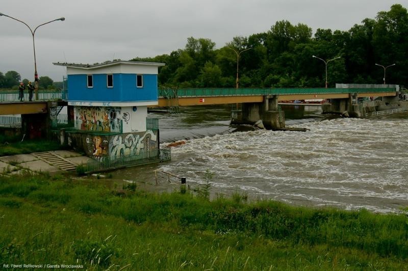 Powódź we Wrocławiu? Wzrasta poziom wody w Odrze (ZDJĘCIA)
