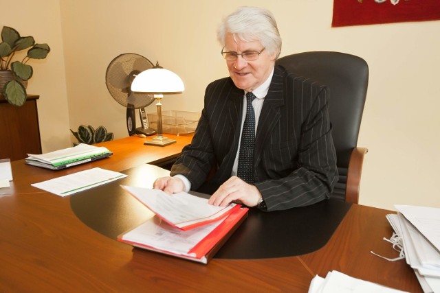Od 1 czerwca Józef Piksa, były starosta wałbrzyski pełni funkcję zastępcy dyrektora wałbrzyskiego WORD