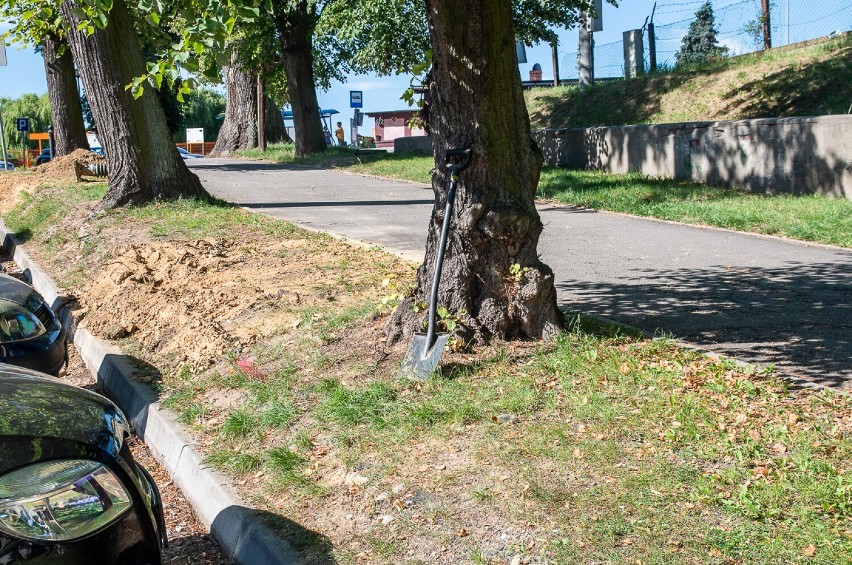 Prace prowadzone są w sposób jak najmniej inwazyjny. Kabel...