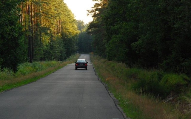 Wyremontowanymi do tej pory odcinkami jeździ się znakomicie. Szkoda tylko, że zabrakło pieniędzy na wykonanie linii bocznych i środkowych na jezdni