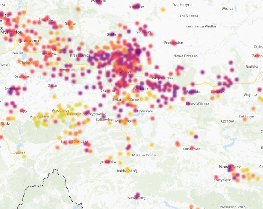 Smog dusi Małopolskę. Normy przekroczone o nawet tysiąc procent! [DANE]