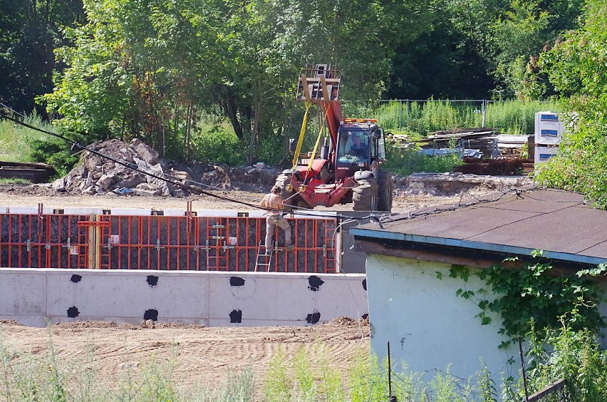 Trwa budowa Legnickiego Parku Wodnego AquaFun