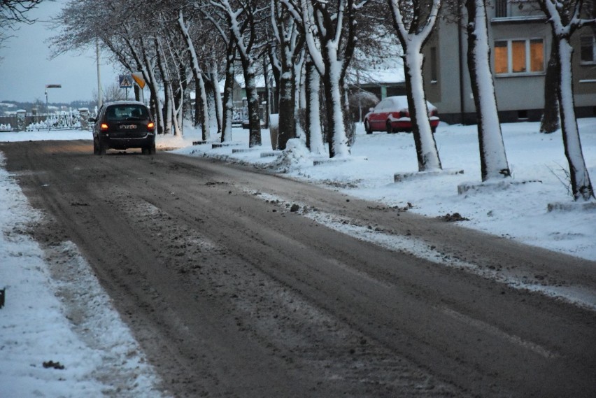 Opady śniegu spowodowały ogromne utrudnienia na drogach.
 Na...